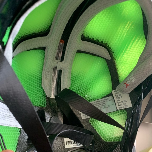 Smith Overtake Bike Helmet - Picture 4 of 6